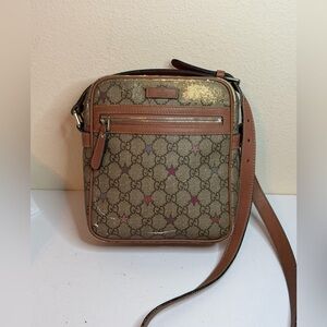 Gucci GG Supreme Star Crossbody Bag in Beige Canvas with Brown Leather Trim